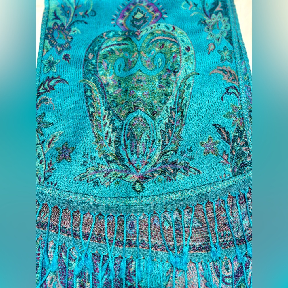 Beautiful and exotic pashmina and silk scarf - Picture 4 of 4